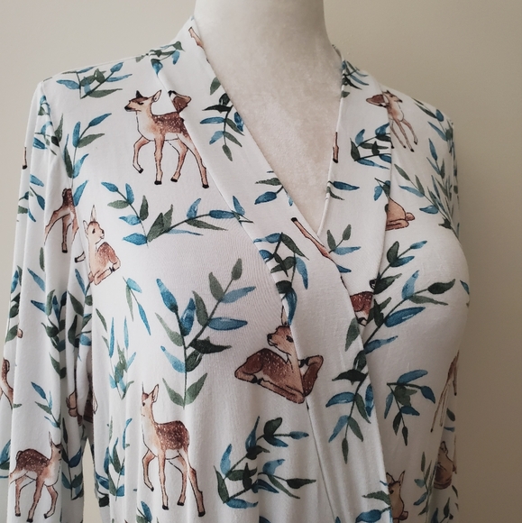 Milkmaid Goods Robe - Picture 4 of 16